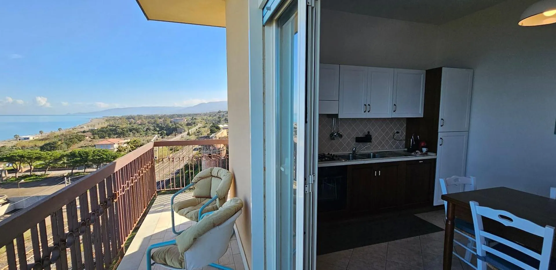 Miramare Apartment Acquedolci 0*,  İtalya